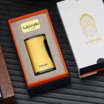 Briquet à flamme réglable pour cigares