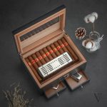 Humidor élégant pour cigares, modèle DUNE