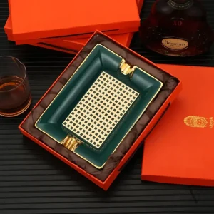 Cendrier en or pour fumeurs de cigares, style unique
