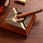 Cendrier à cigare Arabesque Max, objet de décoration élégant