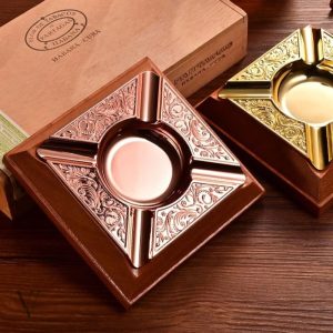 Accessoire de fumeur, cendrier à cigare chic