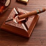 Cendrier pratique pour amateurs de cigares