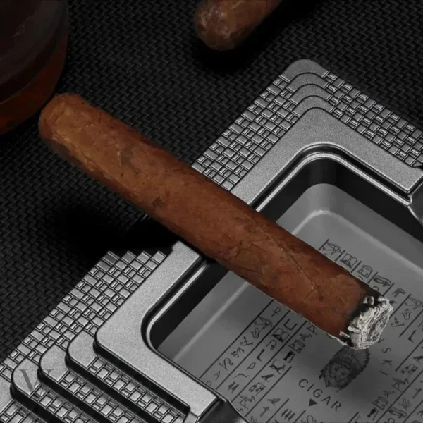 Cendrier design élégant pour fumeurs de cigares