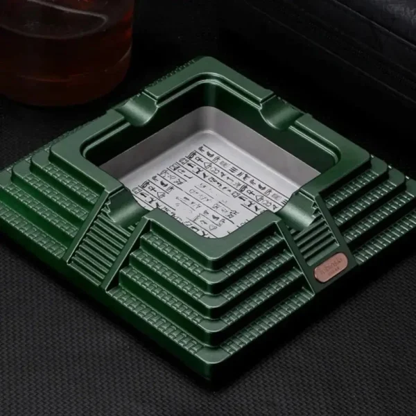 Cendrier ergonomique pour apprécier les cigares