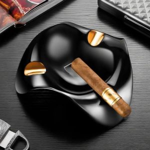 Cendrier en céramique pour cigares au design élégant