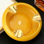 Accessoire de fumée : cendrier à cigares en céramique