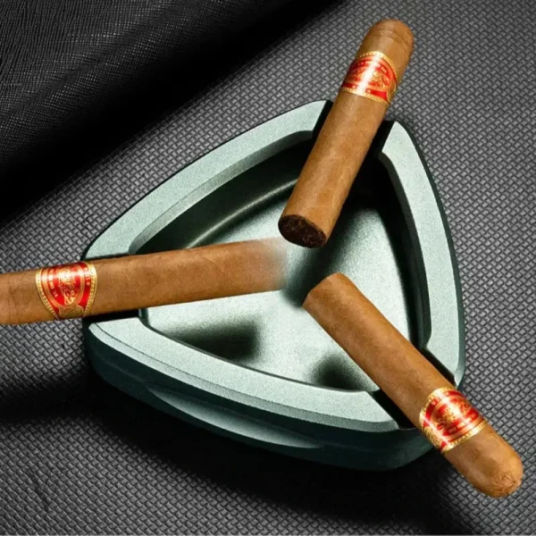 Cendrier à cigares à la forme originale