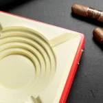 Cendrier quadratique en céramique pour cigares