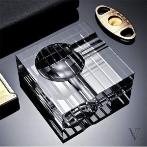 Cendrier à cigares Crystal Cube au design élégant
