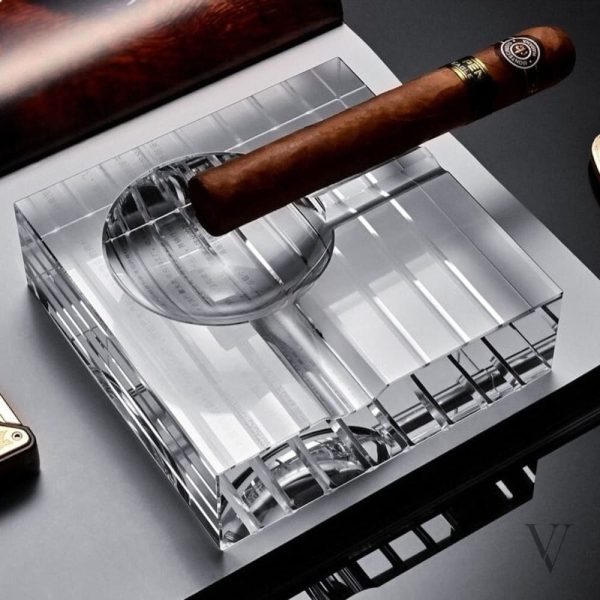 Cendrier Cube : accessoire de style pour fumeurs de cigares