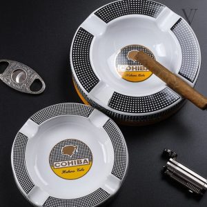 Design moderne de cendrier pour cigares GRUNDS
