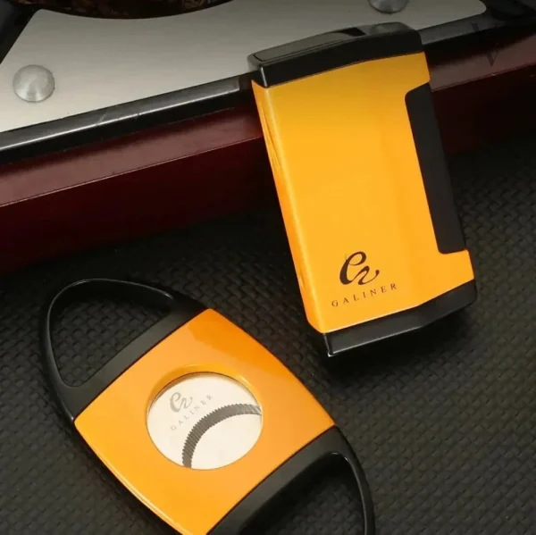 Briquet de luxe et coupe-cigare élégant