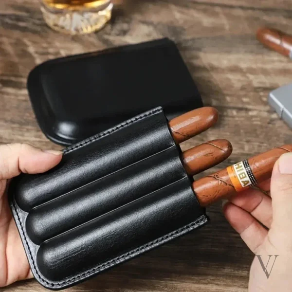 etui-3-cigares-en-cuir-cohiba-personnalisable-voyageur-elegance-1 Étui 3 cigares cuir personnalisable - Voyageur Élégance