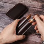 Accessoire de voyage pour amateurs de cigares en cuir