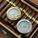 Appareil de mesure d'humidité pour cigares TESLA